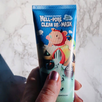 Photo of Elizavecca Hell-Pore Clean Up Mask uploaded by Lauren F.