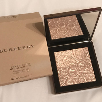 Photo of BURBERRY Fresh Glow Highlighter uploaded by Kirsty B.