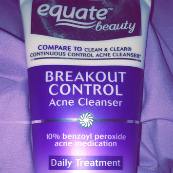 Photo of Equate Beauty Breakout Control Acne Cleanser uploaded by Slayahontas S.