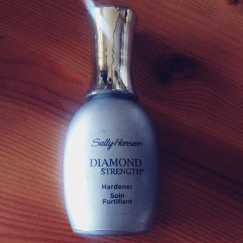 Photo of Sally Hansen® Diamond Strength Instant Nail Hardener uploaded by Laura H.