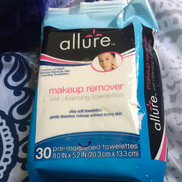 Photo of Allure Makeup Removal Wipes uploaded by Maria G.
