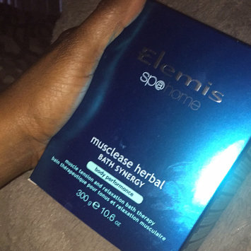 Photo of Elemis Invigorating Cal-Metab Plus Body Enhancement Capsules uploaded by Gia W.