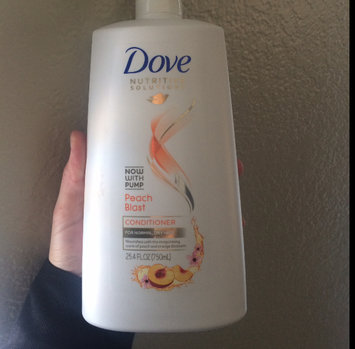 Photo of Dove Nutritive Solutions Peach Blast Conditioner uploaded by Brittney E.