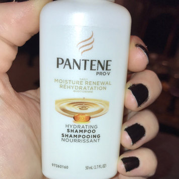Photo of Pantene Pro-V Daily Moisture Renewal Shampoo uploaded by Emily E.