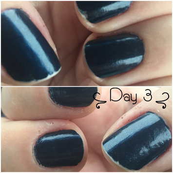 Photo of CND Vinylux Weekly Polish uploaded by Elaine M.