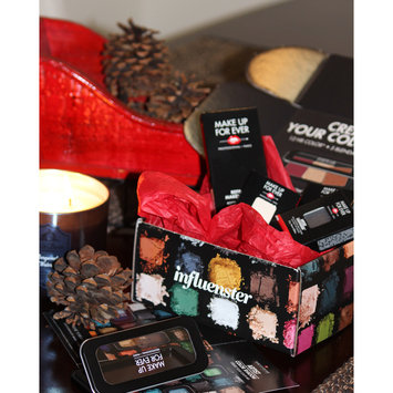 Photo of MAKE UP FOR EVER 12 Flash Color Case uploaded by Leslye Q.