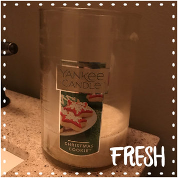 Photo of Yankee Candle Holiday 2 Wick Candle uploaded by kris b.