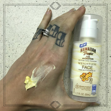 Photo of Hawaiian Tropic® Silk Hydration Weightless SPF 30 Face Sunscreen uploaded by Shannon B.