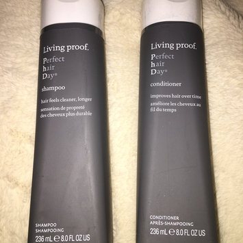 Photo of Living Proof Perfect Hair Day Shampoo uploaded by Bea L.