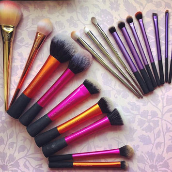 Photo of Real Techniques 201 Pointed Crease Brush uploaded by Victoria C.