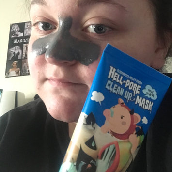 Photo of Elizavecca Hell-Pore Clean Up Mask uploaded by Erika E.