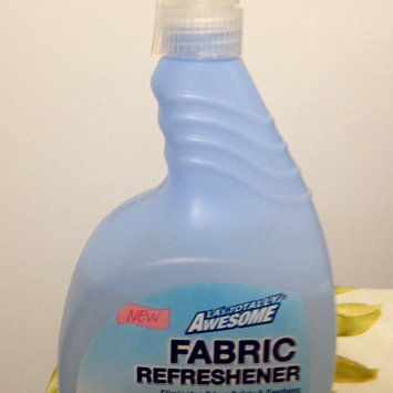 Photo of LA's Totally Awesome Extra-Strength Fabric Refreshener, Crisp Linen, 33 oz. uploaded by Nka k.