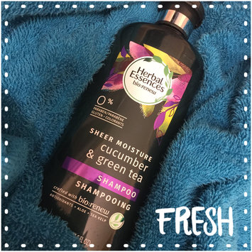 Photo of Herbal Essences Cucumber & Green Tea Foam Conditioner uploaded by Gabriela B.
