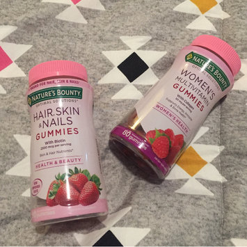 Photo of Nature's Bounty Hair, Skin & Nails Gummies uploaded by ⠀⠀⠀⠀⠀⠀⠀⠀⠀⠀Laís F.