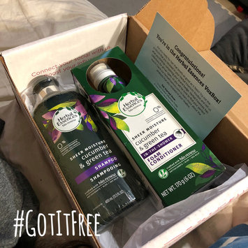 Photo of Herbal Essences Cucumber & Green Tea Foam Conditioner uploaded by Lily W.