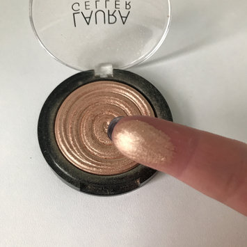 Photo of Laura Geller Beauty Laura Geller Baked Gelato Swirl Illuminator - Gilded Honey uploaded by Edita P.