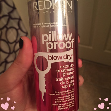 Photo of Redken Pillow Proof Blow Dry Express Primer Heat Protection Spray uploaded by Kristie B.