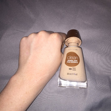 Photo of COVERGIRL Clean Matte Liquid Foundation uploaded by Annie M.