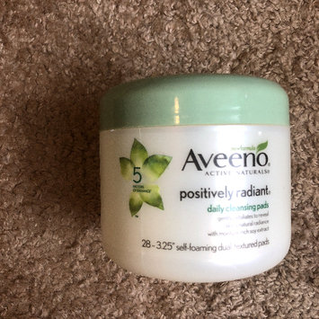 Photo of Aveeno® Positively Radiant Exfoliating Daily Cleansing Pads uploaded by Katie H.