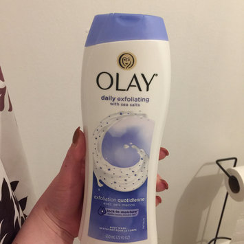 Photo of Olay Daily Exfoliating Body Wash uploaded by Alena F.