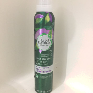 Photo of Herbal Essences Cucumber & Green Tea Foam Conditioner uploaded by Kristen L.
