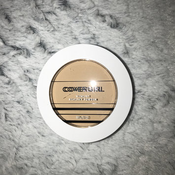 Photo of COVERGIRL Vitalist Healthy Setting Powder uploaded by Daviana E.