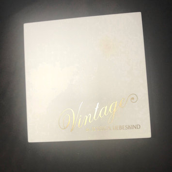 Photo of Jessica Liebeskind Illuminating Face Highlighter uploaded by Heba S.