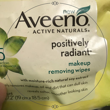 Photo of Aveeno® Active Naturals Positively Radiant Makeup Removing Wipes uploaded by Alyssa B.