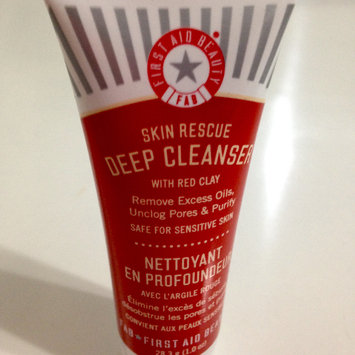 Photo of FIRST AID BEAUTY Skin Rescue Deep Cleanser with Red Clay uploaded by Nka k.