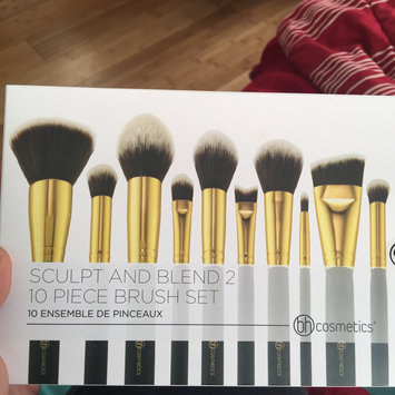 Photo of BH Cosmetics Sculpt and Blend 10 Piece Brush Set uploaded by Sinjai I.