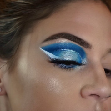 Photo of Urban Decay Razor Sharp Water-Resistant Longwear Liquid Eyeliner uploaded by Katelynn A.