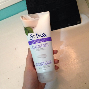 Photo of St. Ives Renewing Collagen Elastin Moisturizer uploaded by Raven H.
