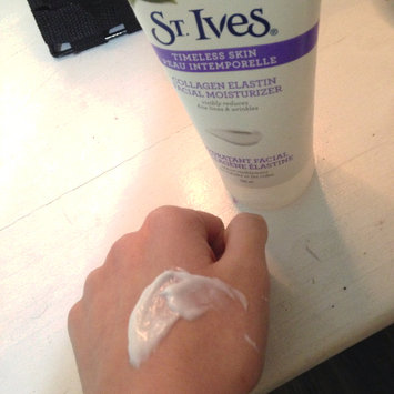 Photo of St. Ives Renewing Collagen Elastin Moisturizer uploaded by Raven H.