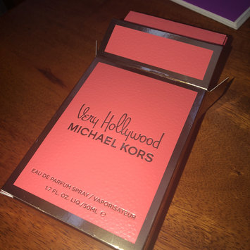 Photo of MICHAEL KORS 10976908 VERY HOLLYWOOD SPARKLING EDITION W - CHARM - EDT SPRAY uploaded by Stephanee P.