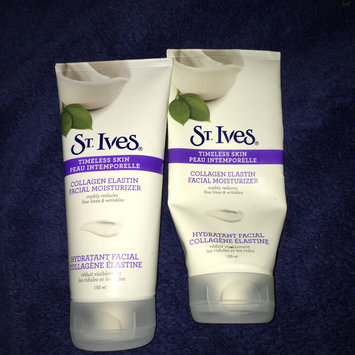 Photo of St. Ives Renewing Collagen Elastin Moisturizer uploaded by Gates S.