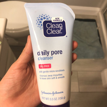 Photo of Clean & Clear® Oil-Free Daily Pore Cleanser uploaded by Joely D.