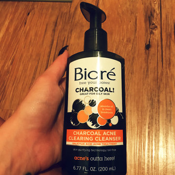 Photo of Bioré Charcoal Acne Clearing Cleanser uploaded by Diana R.