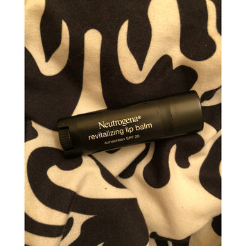 Photo of Neutrogena® Revitalizing Lip Balm SPF 20 uploaded by Devona L.