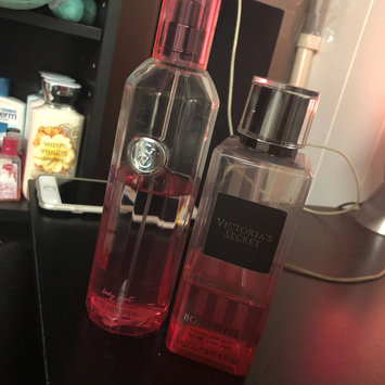 Photo of Victoria's Secret Bombshell Fragrance Mist uploaded by Tee M.
