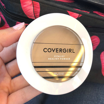 Photo of COVERGIRL Vitalist Healthy Setting Powder uploaded by Jamileth G.