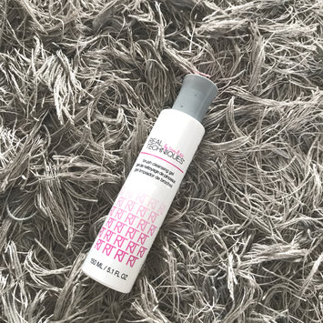 Photo of Real Techniques Gel Brush Cleanser uploaded by Crissie P.