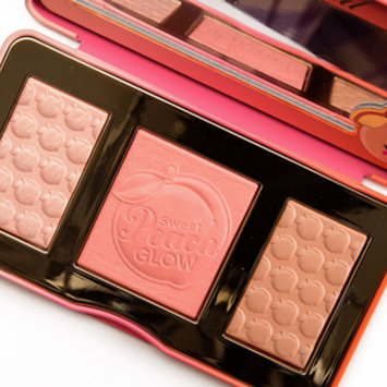 Photo of Too Faced Sweet Peach Glow Infused Highlighting Palette uploaded by 🌱 M.