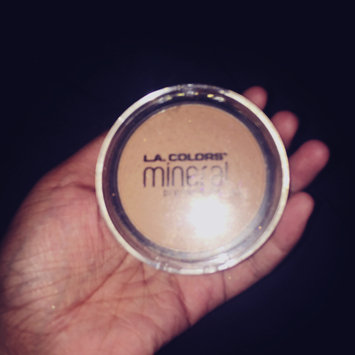 Photo of L.A. Colors Mineral Pressed Powder uploaded by Kia S.