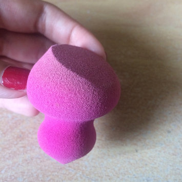 Photo of real techniques Miracle Sculpting Sponge uploaded by Rebeca D.
