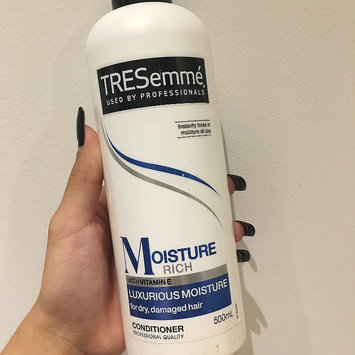Photo of TRESemmé Smooth & Silky Conditioner uploaded by Evyn G.