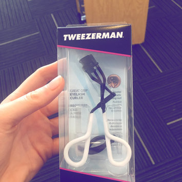 Photo of Tweezerman Great Grip Eyelash Curler uploaded by Alice R.