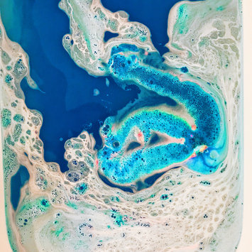 Photo of LUSH Intergalactic Bath Bomb uploaded by Leanne P.