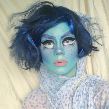 Photo of MAKE UP FOR EVER 12 Flash Color Case uploaded by daniel j.