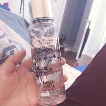 Photo of Victoria's Secret Untamed Tangled Blooms Fragrance Mist uploaded by Linn D.