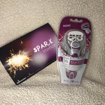 Photo of Pure Silk Contour 6 Premium Disposable Razors uploaded by johana c.